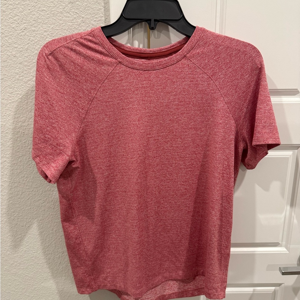 Lululemon women’s workout shirt size 4